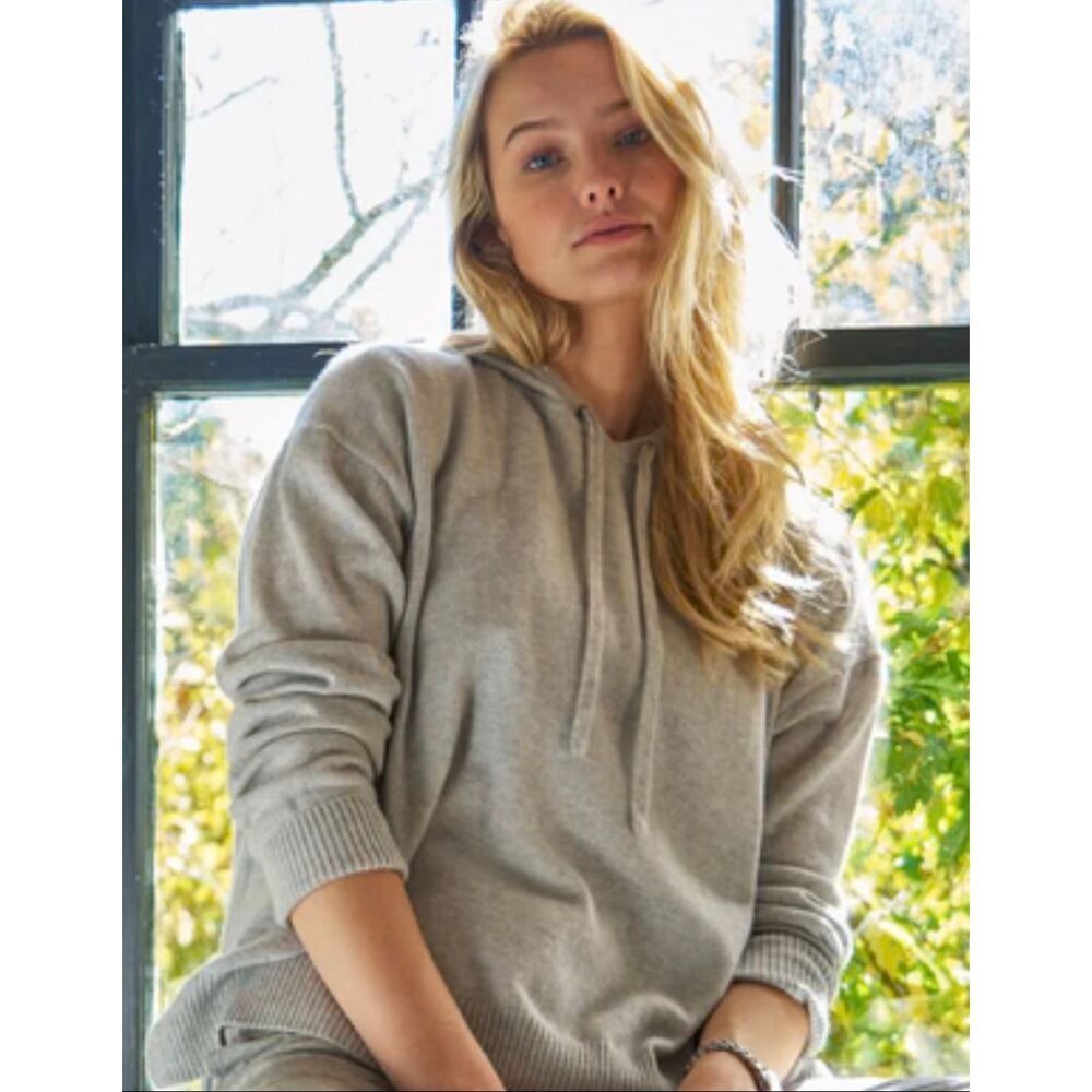 NWOT B Draddy MACKENZIE HOODIE SOLID SCOTTISH CASHMERE, Heather Gray Luxury Pull